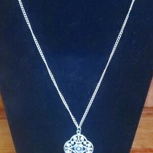 Fun retro chain with plastic beads